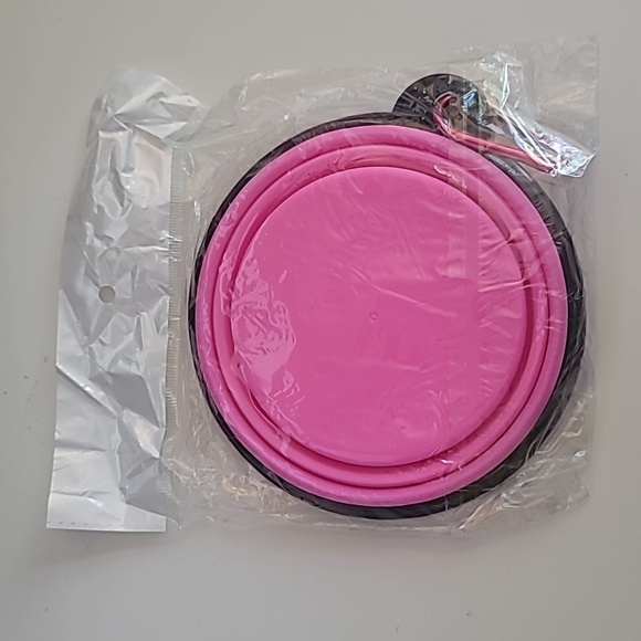 Collapsible Dog or Cat Lightweight Pink Folding Water or Food Bowl - Picture 2 of 4